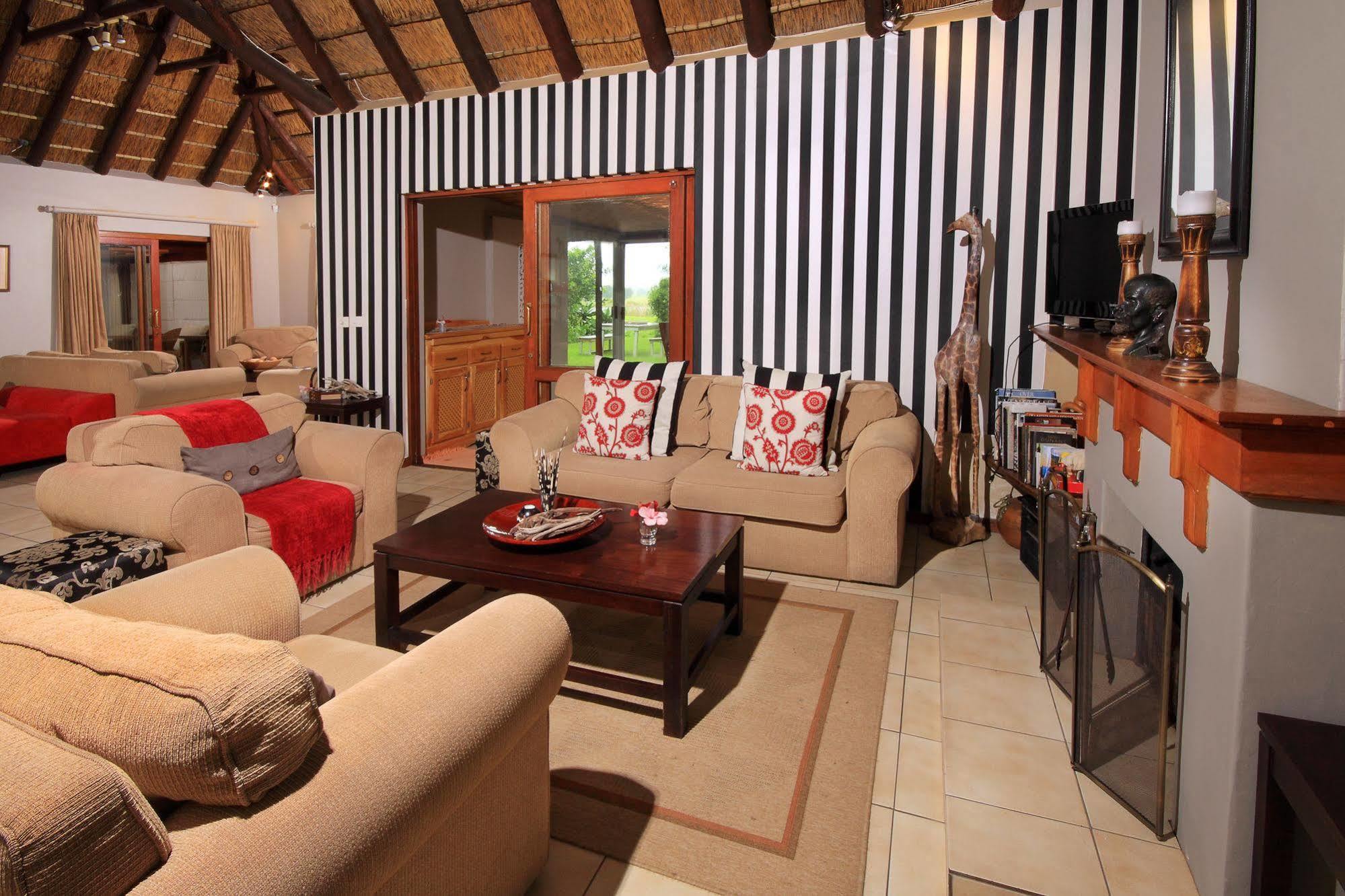 Thatchwood Country Lodge St Francis Bay Exteriör bild