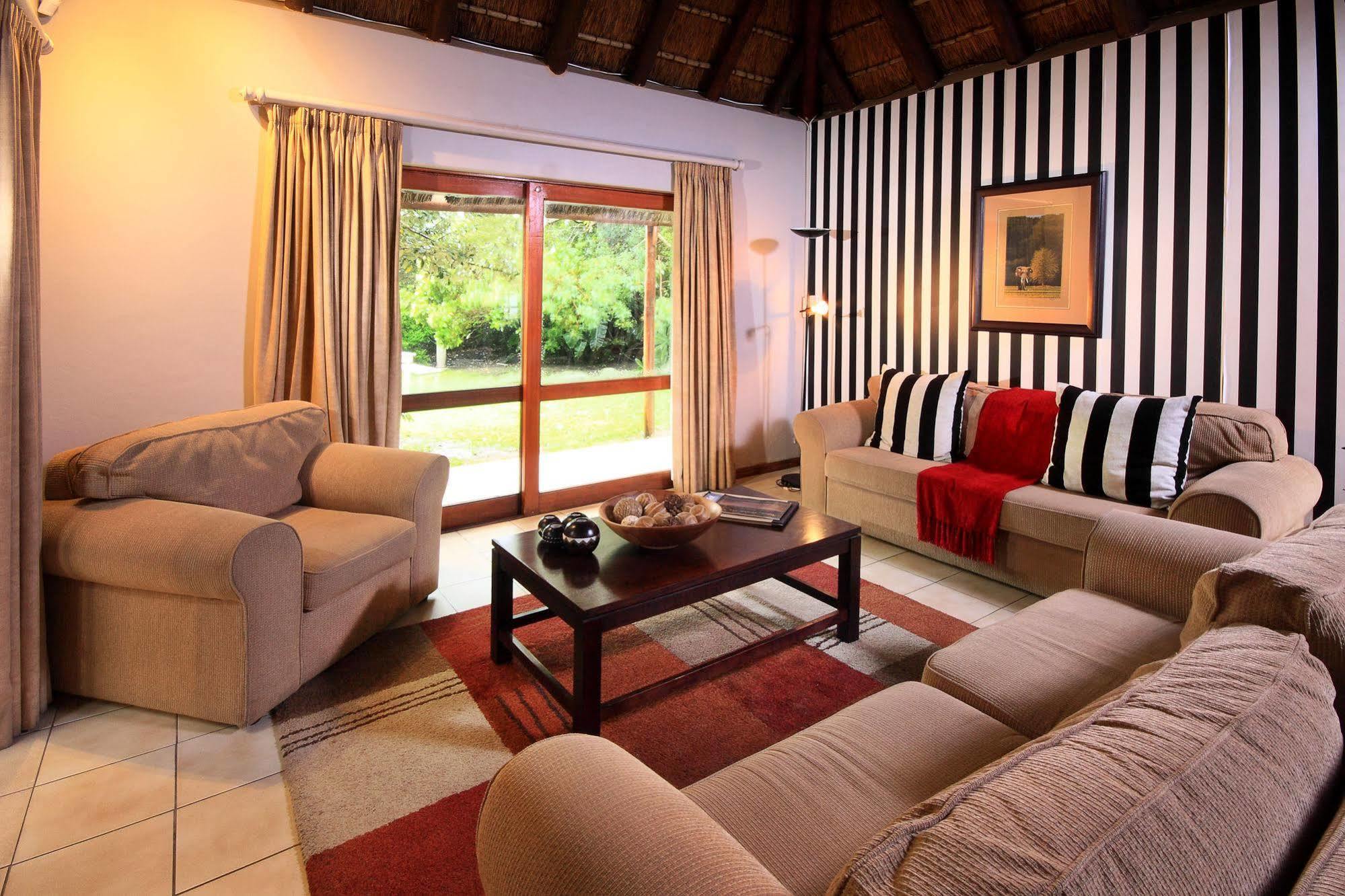 Thatchwood Country Lodge St Francis Bay Exteriör bild