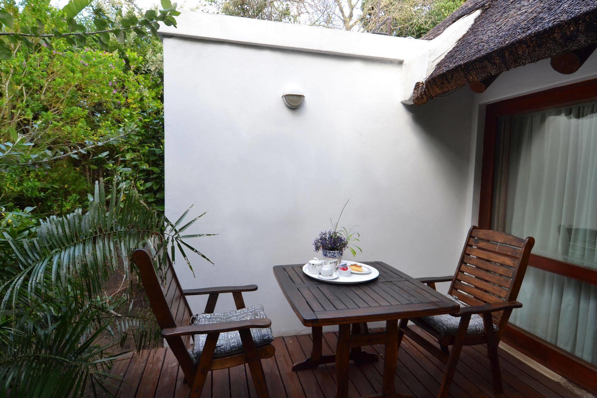 Thatchwood Country Lodge St Francis Bay Exteriör bild
